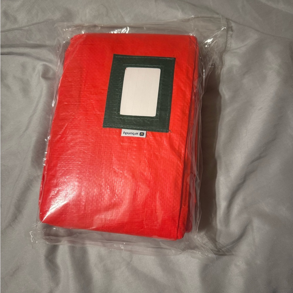 Christmas Tree Bag 
BRAND NEW IN PACKAGING 
6-7 foot tree